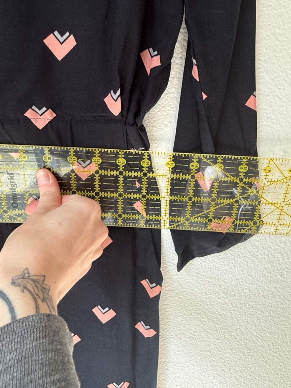 Corey Lynn Calter - Anthropologie- Navy Jumpsuit with Pink arrow pattern - Small - Picture 7 of 10